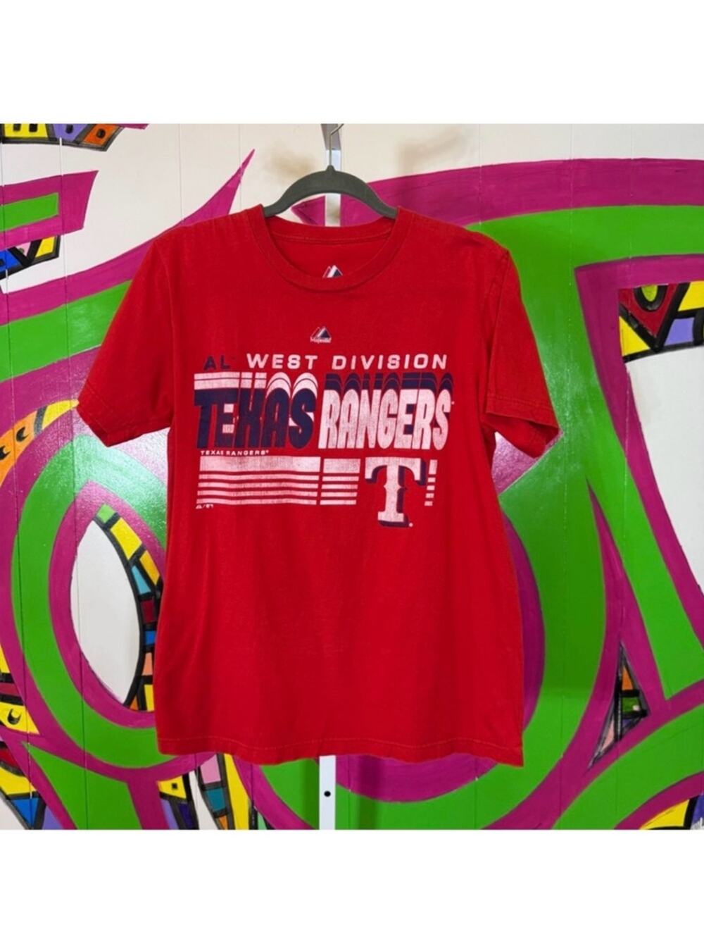 Majestic, Texas Rangers Red Graphic Tee. Size Medium. Excellent condition!